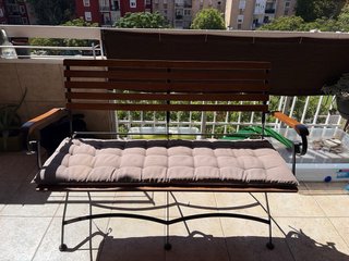 Tavolo in legno per terrazzo + panca + 2 sedie