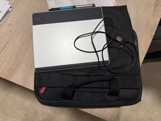 Tableta Gráfica Wacom con Funda.