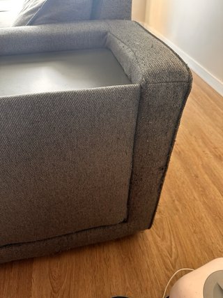Sofá cama chaise longue con baúl y pufs