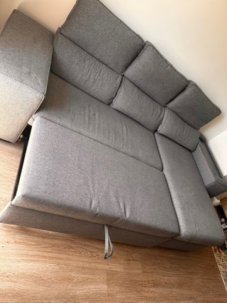 Sofá cama chaise longue con baúl y pufs