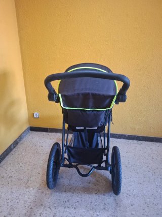Cochecito Hauck 3 Ruedas Neumáticas