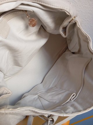 Bolso de piel blanco Zara