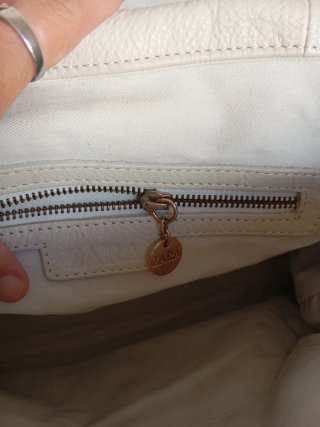 Bolso de piel blanco Zara