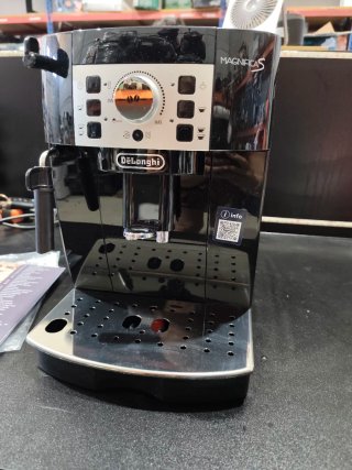 Cafetera DeLonghi Magnifica S Superautomática