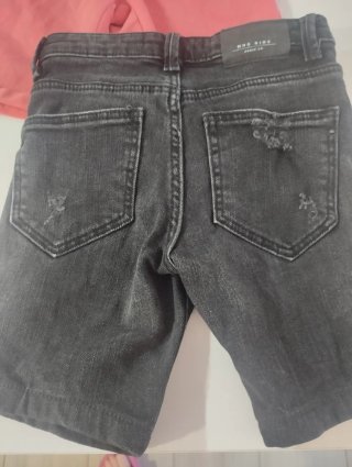 2 Pantalones cortos ,T-6-7.