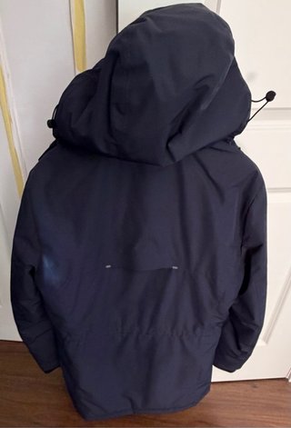 Chaqueta Ecoalf azul plumas