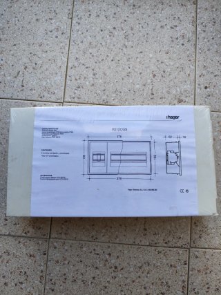 Caja de superficie para automáticos