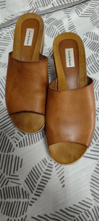 Sandalias cuña piel Joan & David