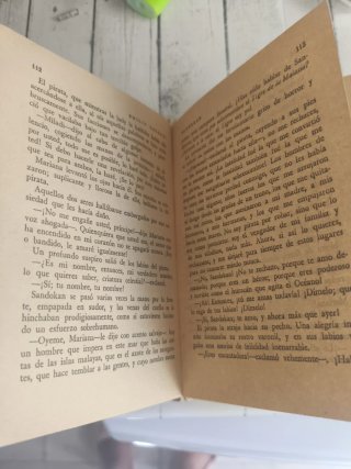 Libro sandocan antiguo