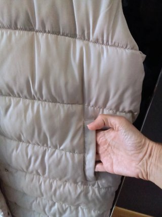 CHALECO ACOLCHADO BEIGE NUEVO CON ETIQUETA