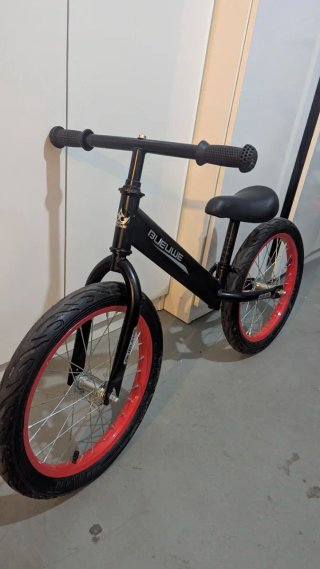 Bicicleta de equilibrio Bueuwe. De 3 a 7 años