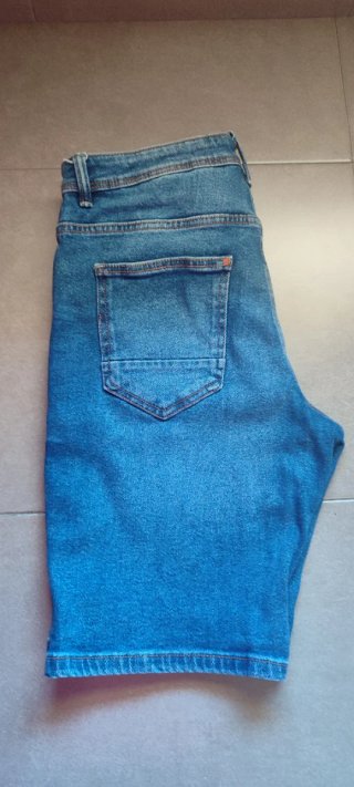 Bermudas vaqueras Zara chico talla 40 con poco uso