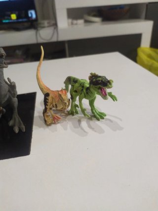 Lote de 3 dinosaurios de juguete