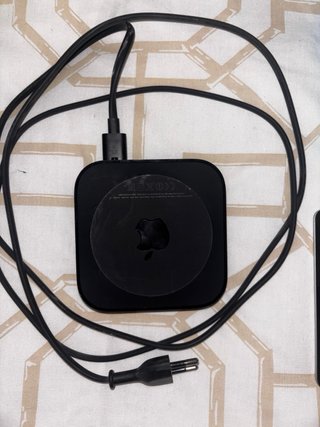 Apple TV HD con Siri Remote y funda