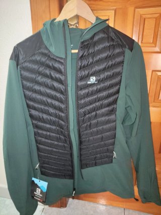 Chaqueta Salomon acolchada verde y negra