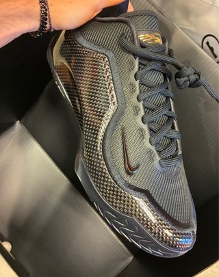 Nike Lebron XXIII Negro/Dorado
