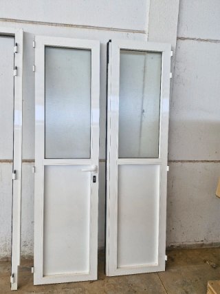Puerta aluminio 2 hojas con marco