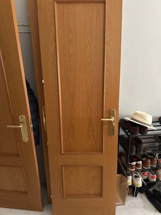 Dos puertas de madera