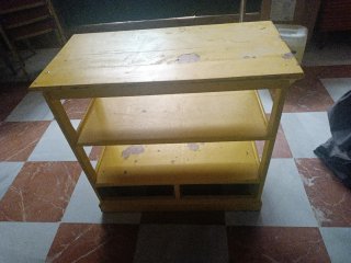 Mueble aparador vintage amarillo para restaurar