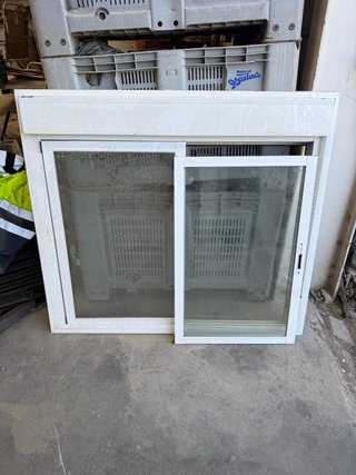 Ventana aluminio 145x130cm