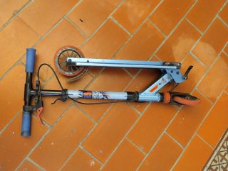 Patinete Oxelo azul con freno
