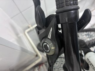 Bicicleta Moma GTT Blanca 2.0 (Frenos de disco)