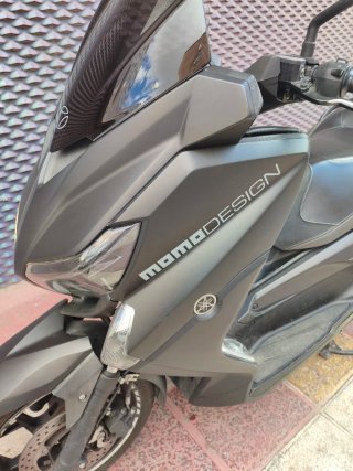 Yamaha Xmax 125 Momodesign