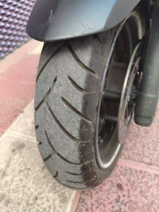 Yamaha Xmax 125 Momodesign