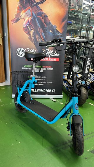 Patinete Eléctrico con Asiento y Cesta