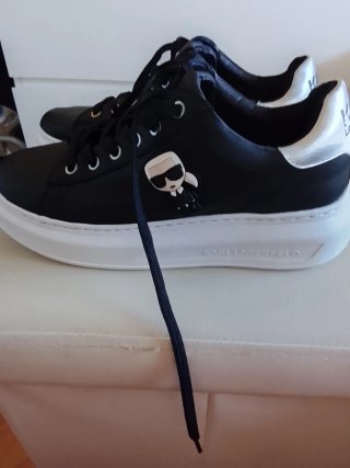 Zapatillas Karl Lagerfeld Negras y Blancas