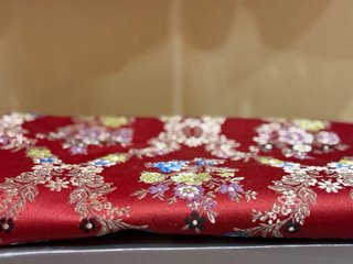 Falda de fallera con zapatos y tela