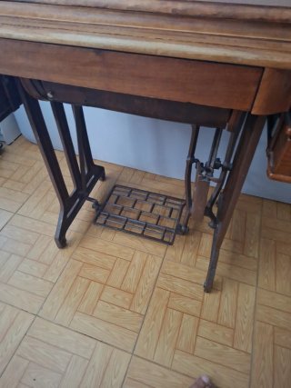 Mueble antiguo máquina coser Alfa. Regalo maquina