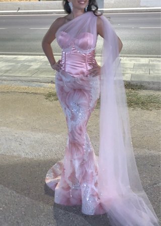 Vestido de fiesta rosa hecho a medida