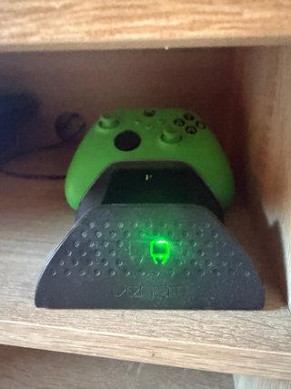 Xbox Series X + Mando + Carga + 3 Juegos