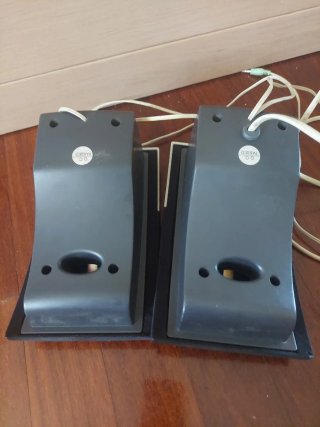 Altavoces Agiler Hi-Fi Negros y Plateados
