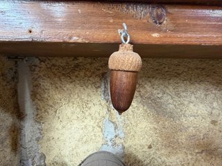 Llaveros artesanales de madera