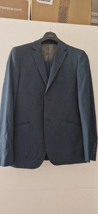 Traje de hombre verde oscuro