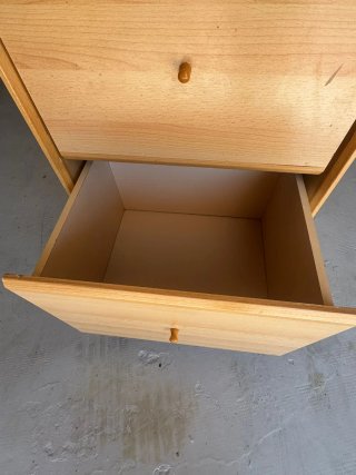 Mueble Cajonera de madera con ruedas