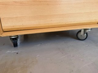 Mueble Cajonera de madera con ruedas