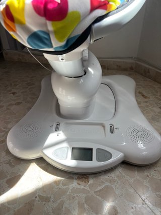 Hamaca eléctrica 4MOMS para bebé