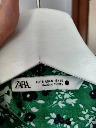 Vestito Zara verde con stampa floreale