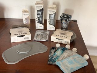 Lote N2 productos bebé TWISTSHAKE sin usar