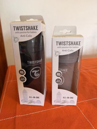 Lote N2 productos bebé TWISTSHAKE sin usar