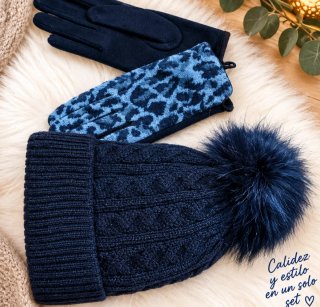 Gorro y guantes de invierno azul