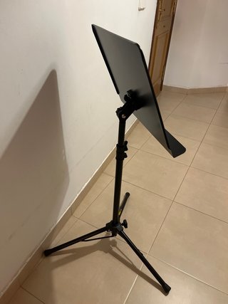 Atril de música negro