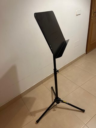 Atril de música negro