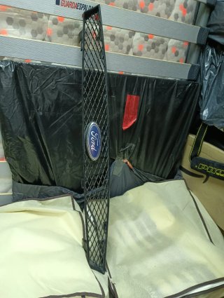 Rejilla frontal Ford