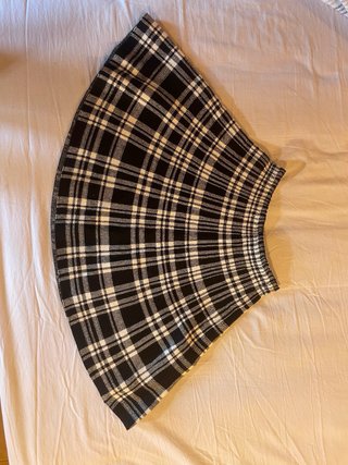 Falda cuadros tartán negra y blanca