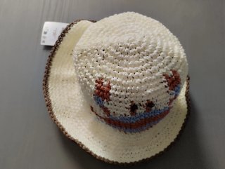 Sombrero de playa Zara con diseño de cangrejo