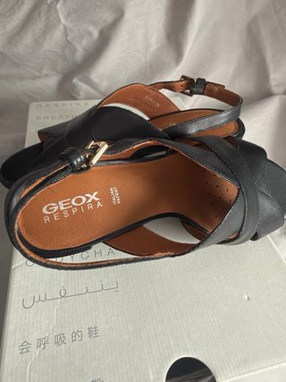 Sandalias Geox Negras Talla 35 Nuevas